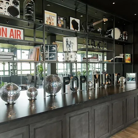 Hotel One 3*