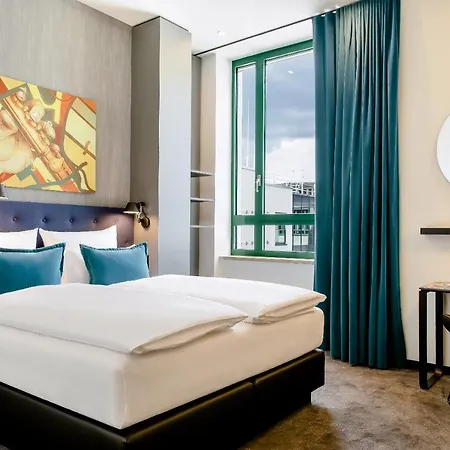 One 3* Mannheim